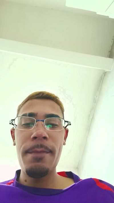MlkPentelhud0 live cam on Cam4