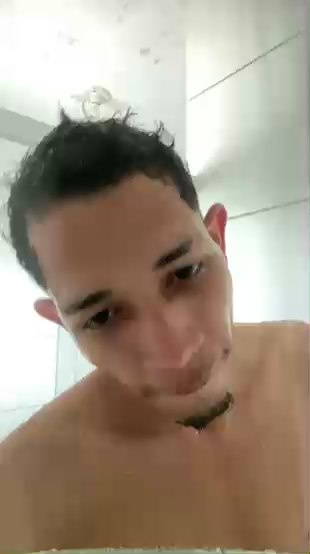 Mlknovinhooo live cam on Cam4