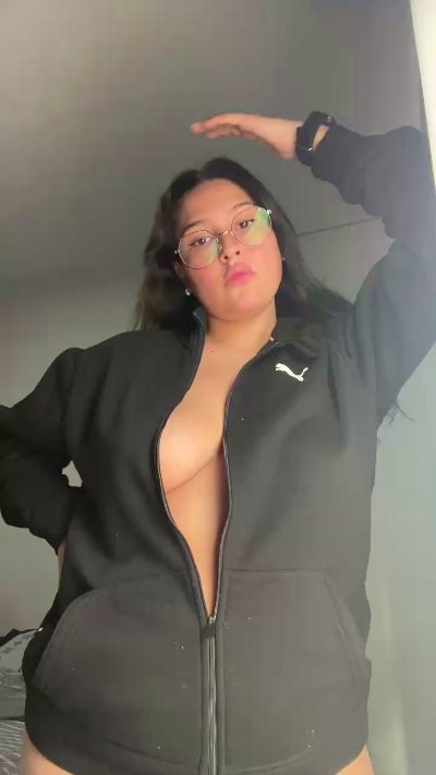 Mmagabby live cam on Cam4