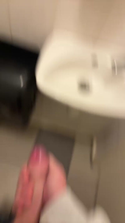 MoaningT live male webcam from Netherlands