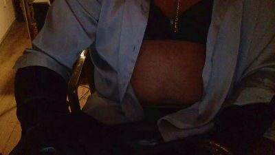 ModenLingeriFyr live cam on Cam4