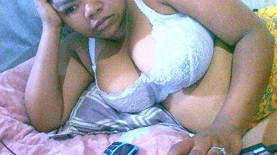 Moellah live cam on Cam4