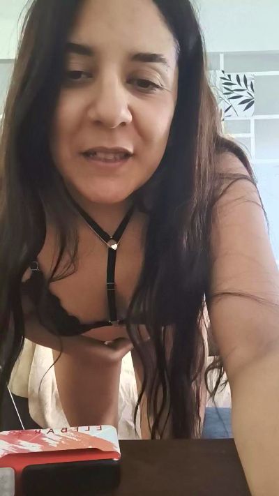 MoiraKiss live cam on Cam4