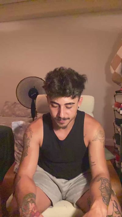Mojitoxxx69 live cam on Cam4