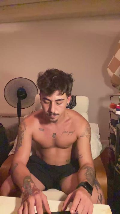 Mojitoxxx69 live cam on Cam4