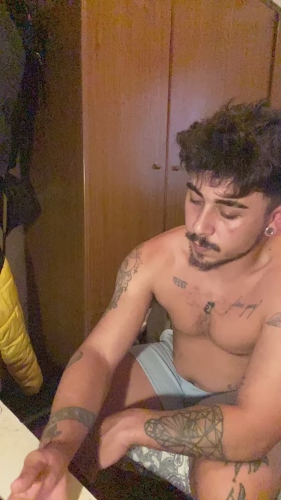 Mojitoxxx69 live cam on Cam4