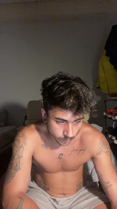 Mojitoxxx69 live cam on Cam4