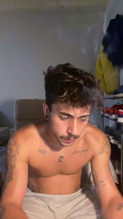 Mojitoxxx69 live cam on Cam4