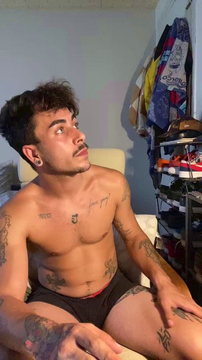 Mojitoxxx69 live cam on Cam4