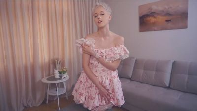 MollieKaltved live cam on Cam4