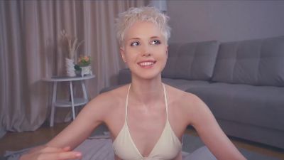 MollieKaltved live cam on Cam4