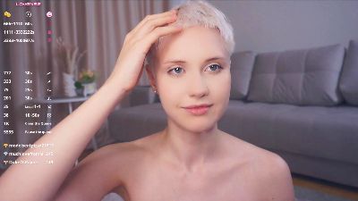 MollieKaltved live cam on Cam4