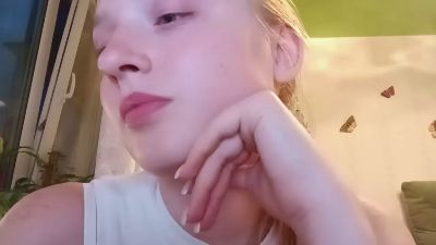MollieOrozco live cam on Cam4