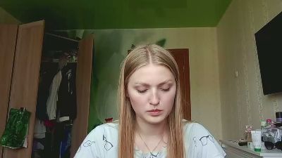 MollieOrozco live cam on Cam4