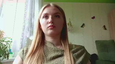 MollieOrozco live cam on Cam4