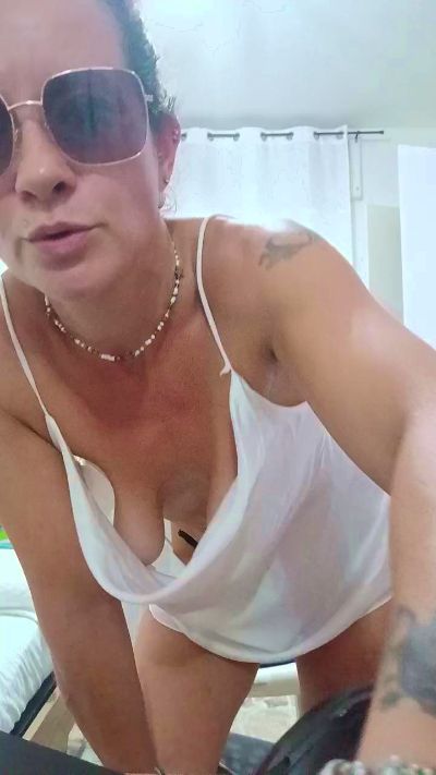 Molly2 live cam on Cam4