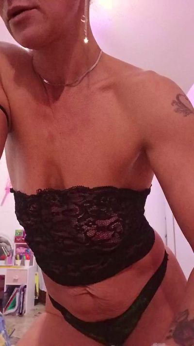 Molly2 live cam on Cam4
