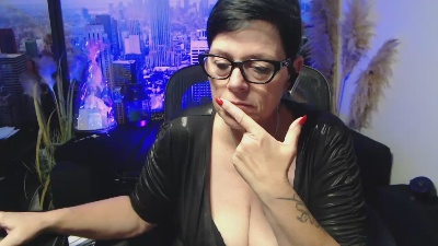 MollySun2 live cam on Cam4