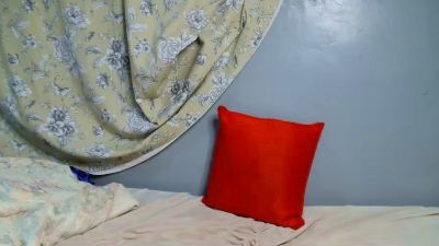 Molly_navi live cam on Cam4