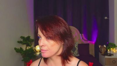 MommyMelodie live cam on Cam4