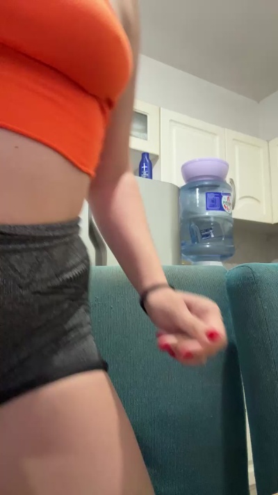 Momy_hot live cam on Cam4