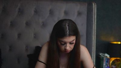 MonaPinky live cam on Cam4