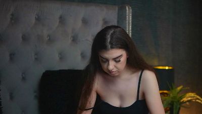 MonaPinky live cam on Cam4