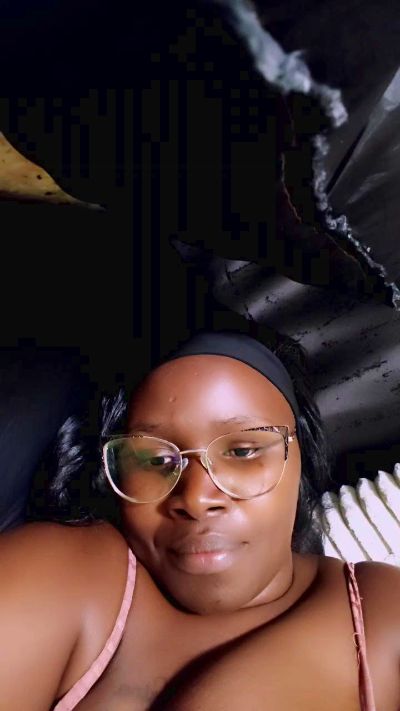 Monamore live cam on Cam4
