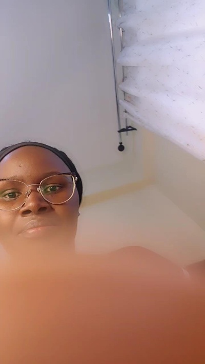 Monamore live cam on Cam4