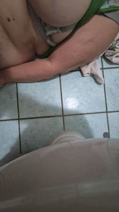 Monella52 live cam on Cam4