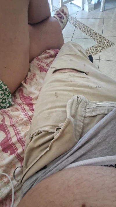 Monella52 live cam on Cam4