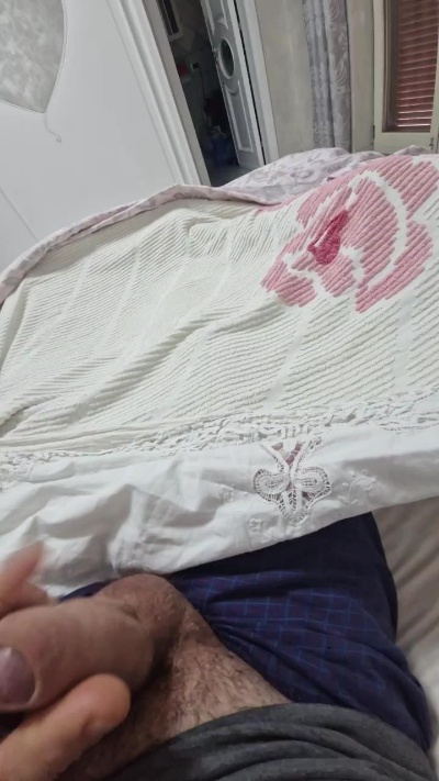 Monella52 live cam on Cam4