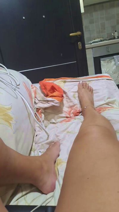 Monellina77 live cam on Cam4