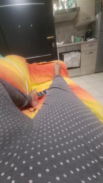 Monellina77 live cam on Cam4