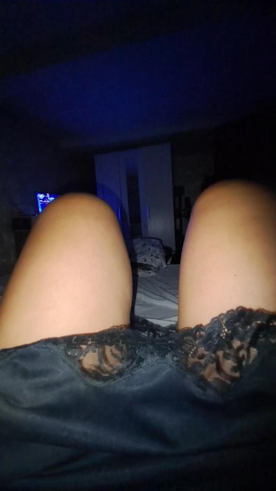 Monellina77 live cam on Cam4