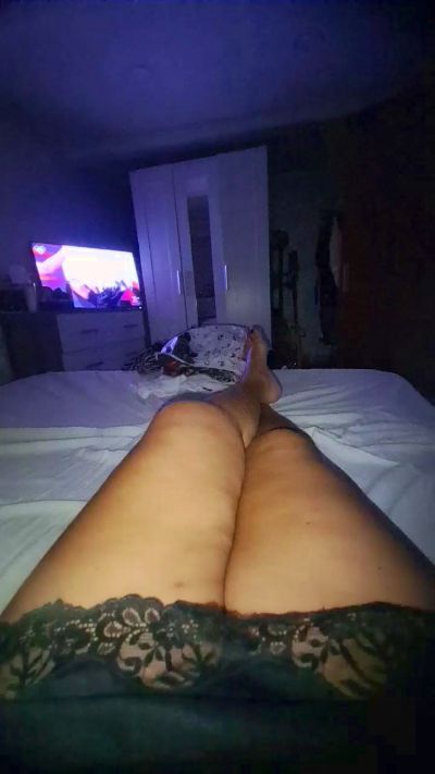 Monellina77 live cam on Cam4