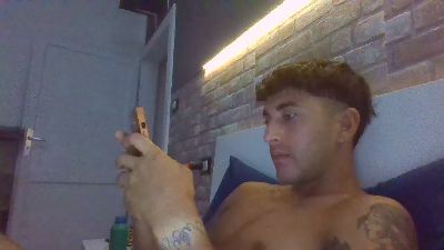Monellogrande69 live cam on Cam4