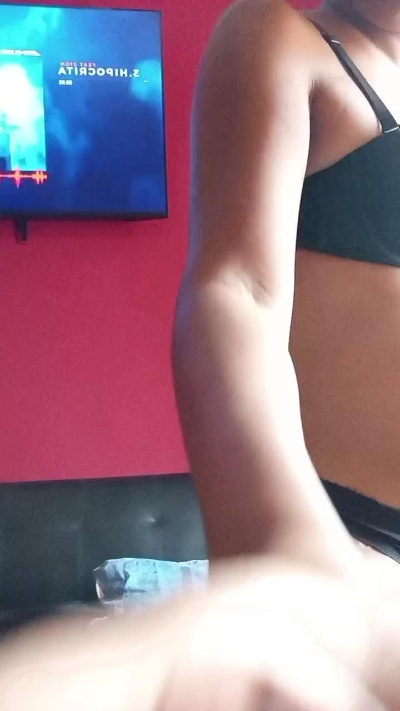 Monica2702 live cam on Cam4