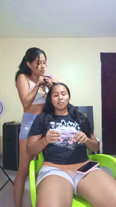 Monica2702 live cam on Cam4