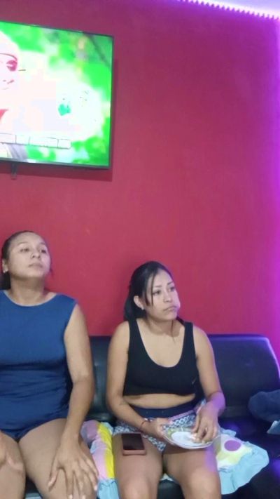 Monica2702 live cam on Cam4
