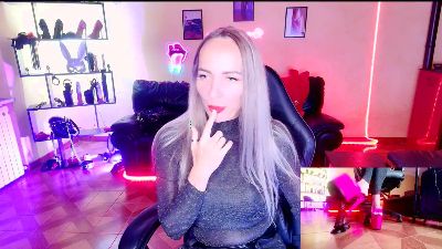 MonicaMaxwell live cam on Cam4