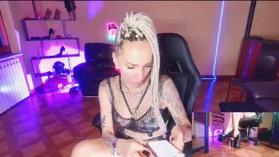 MonicaMaxwell live cam on Cam4