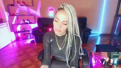 MonicaMaxwell live cam on Cam4