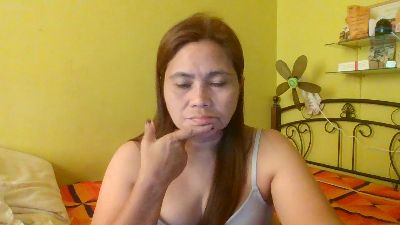 Monicabrave79 live cam on Cam4