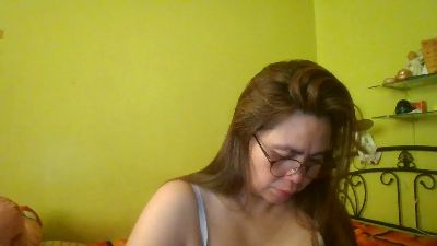 Monicabrave79 live cam on Cam4