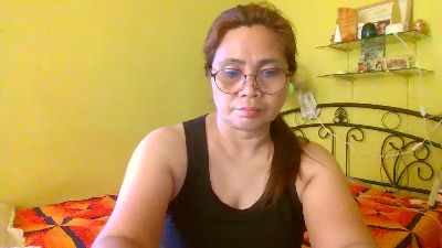 Monicabrave79 live cam on Cam4