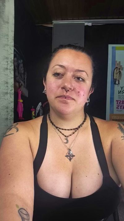 MonikaBohn99 live cam on Cam4