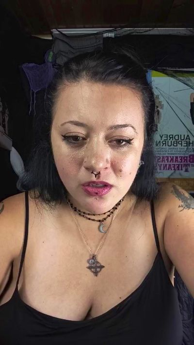 MonikaBohn99 live cam on Cam4