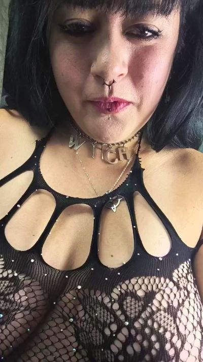 MonikaBohn99 live cam on Cam4