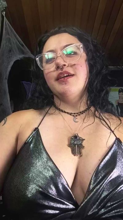 MonikaBohn99 live cam on Cam4